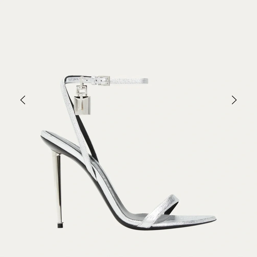 AUTHENTIC TOM FORD METALLIC SILVER PADLOCK HEELS — SIZE 7.5 ✨